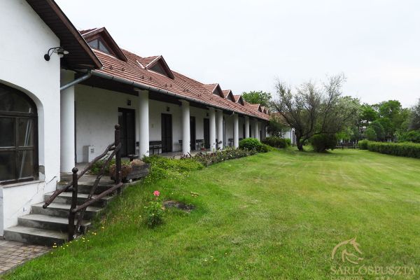 fotok-sarahotel-054B5C3ADA-6F2E-8A72-EBE4-890BF8B3950D.jpg